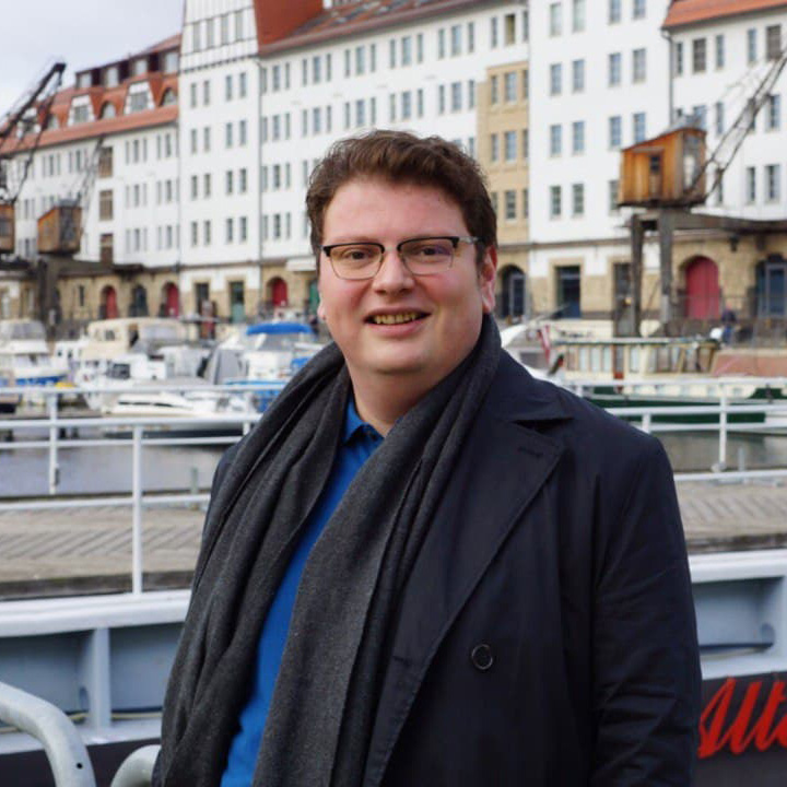  Frank Luhmann